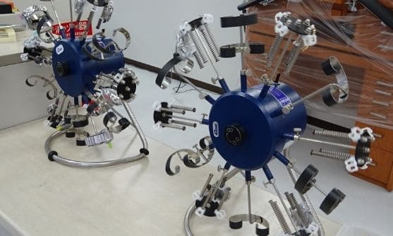 ウォッチ・ホスピタルが実践する「メーカー基準」の自動巻時計の巻上げ検査：高級時計の心臓を蘇らせる精密なプロセス